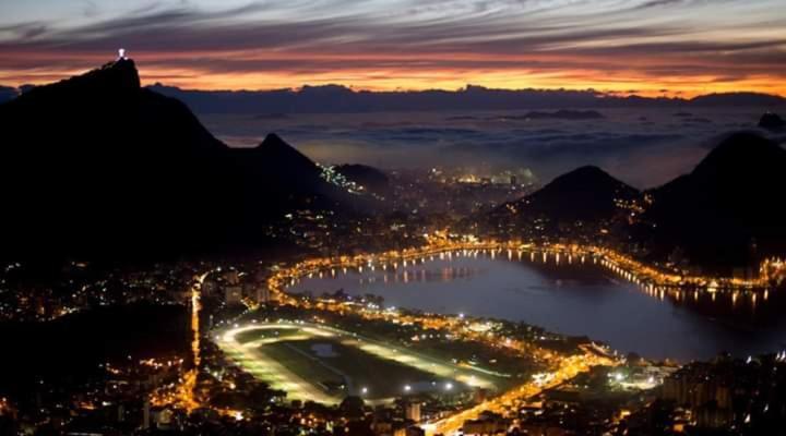 Copacabana, Mirante Do Azul Mar Рио де Жанейро Екстериор снимка